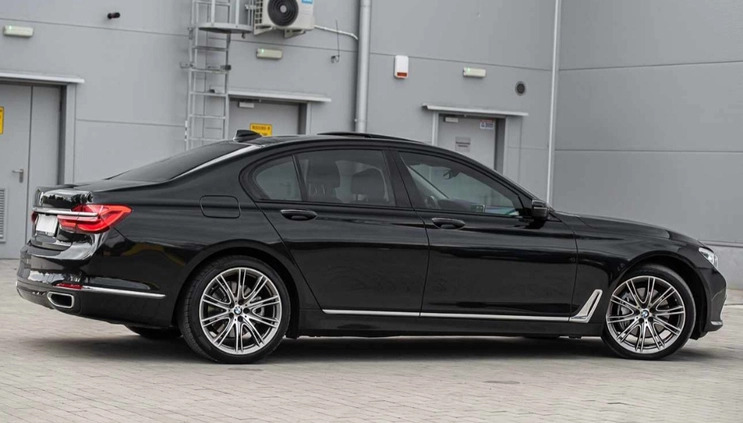 BMW Seria 7 cena 149000 przebieg: 255000, rok produkcji 2016 z Sejny małe 781